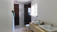 Main Bathroom - 7 square meters of property in Prestondale