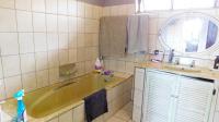 Bathroom 1 - 10 square meters of property in Ferncliffe