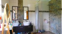 Bathroom 3+ - 9 square meters of property in Ferncliffe