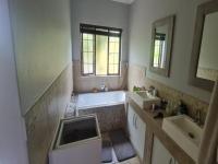 Main Bathroom - 11 square meters of property in Maroeladal