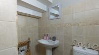 Bathroom 1 - 7 square meters of property in Maroeladal
