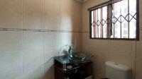 Bathroom 2 - 4 square meters of property in Strydompark