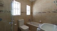 Bathroom 1 - 6 square meters of property in Bordeaux