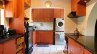 Kitchen - 9 square meters of property in Amanzimtoti 