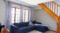 Lounges - 16 square meters of property in Amanzimtoti 