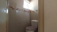 Main Bathroom - 13 square meters of property in Quellerina