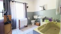 Main Bathroom - 8 square meters of property in Paarl