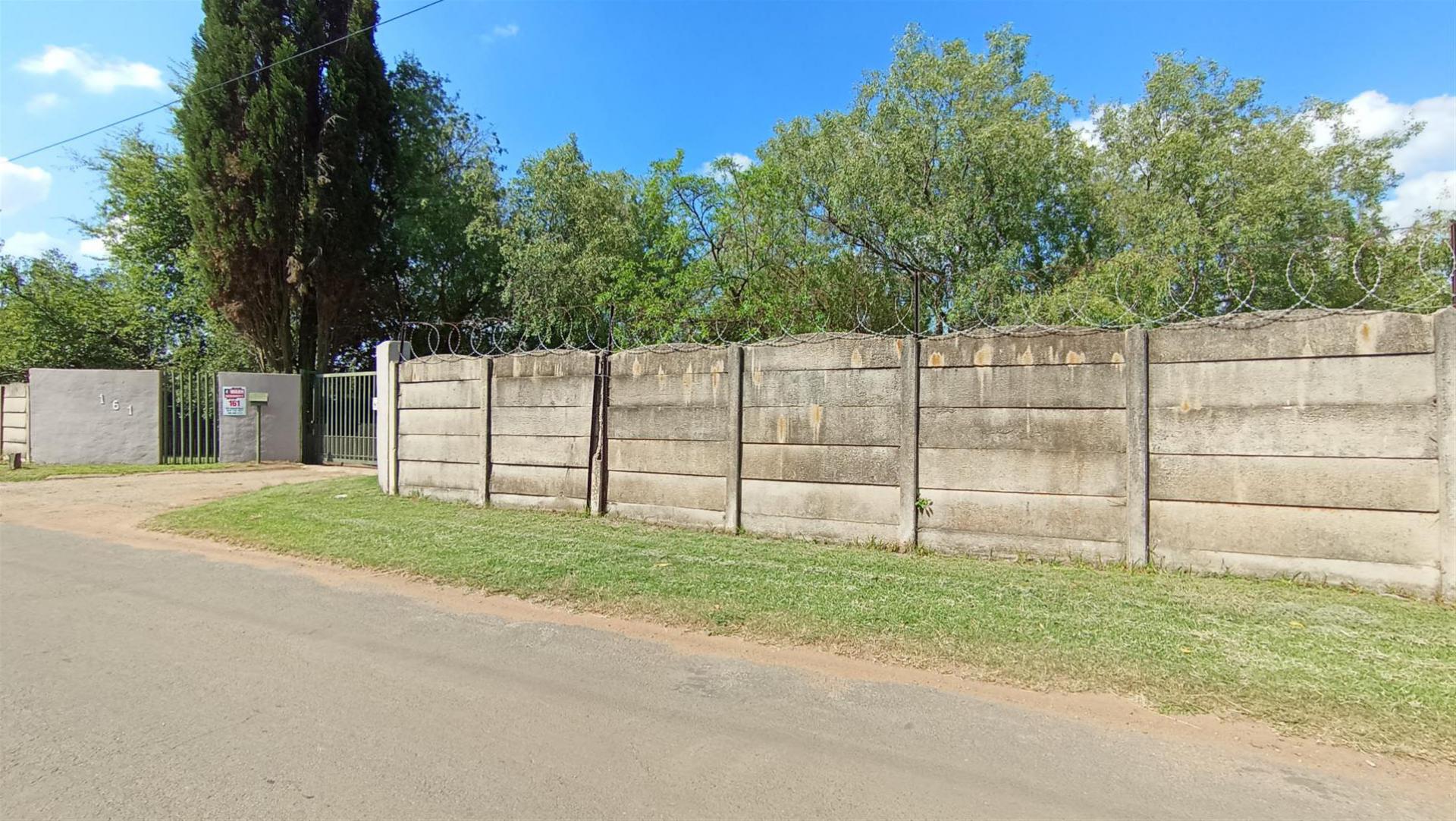 Front View of property in Benoni AH