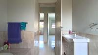 Bathroom 1 - 7 square meters of property in Melodie