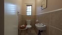 Guest Toilet - 3 square meters of property in Vorna Valley