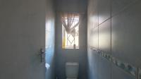 Bathroom 1 - 8 square meters of property in Dalview