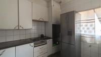 Kitchen - 11 square meters of property in Dalview