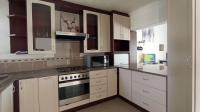Kitchen - 10 square meters of property in Sandown