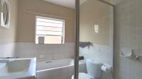 Bathroom 1 - 7 square meters of property in Heuwelsig Estate