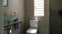 Main Bathroom - 4 square meters of property in Newlands - JHB