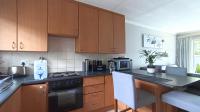 Kitchen - 10 square meters of property in Heuwelsig Estate