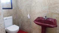 Main Bathroom - 4 square meters of property in Regency Park