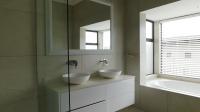 Main Bathroom - 10 square meters of property in Dolphin Coast
