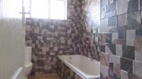 Bathroom 1 - 6 square meters of property in Finsbury