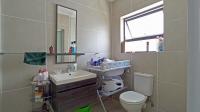 Main Bathroom - 5 square meters of property in Greenstone Hill