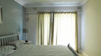 Bed Room 1 - 18 square meters of property in Padfield Park