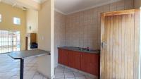 Kitchen - 13 square meters of property in Reyno Ridge