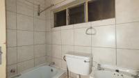 Bathroom 1 - 5 square meters of property in Silverton