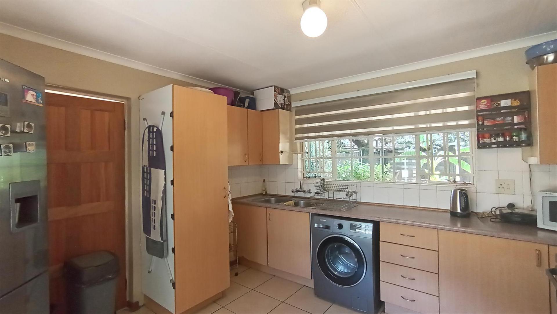 Kitchen - 6 square meters of property in Terenure
