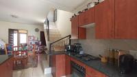 Kitchen - 13 square meters of property in Theresapark