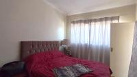 Bed Room 1 - 14 square meters of property in Theresapark