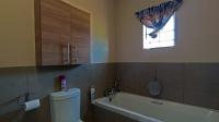 Bathroom 1 - 7 square meters of property in Sagewood