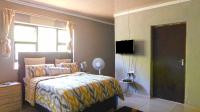 Main Bedroom - 22 square meters of property in Umlazi