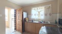 Kitchen - 15 square meters of property in Reyno Ridge