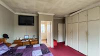 Main Bedroom - 24 square meters of property in Sharon Park