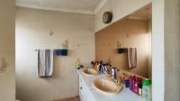 Main Bathroom - 11 square meters of property in Sharon Park