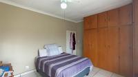 Main Bedroom - 17 square meters of property in Selection park