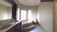 Main Bathroom - 16 square meters of property in Amandasig