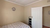 Bed Room 3 - 11 square meters of property in Brackendowns