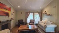 Lounges - 55 square meters of property in Brackendowns