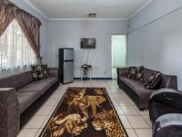 Lounges of property in Vrededorp