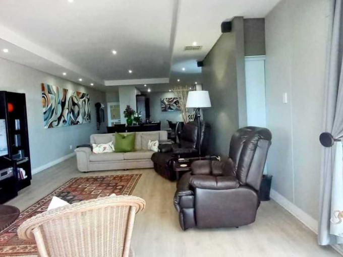 3 Bedroom Apartment for Sale For Sale in La Lucia - MR614710