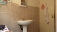 Bathroom 1 - 5 square meters of property in Groblerpark