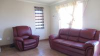 Lounges - 16 square meters of property in Watervalspruit