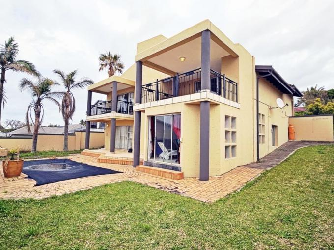 4 Bedroom House for Sale For Sale in Uvongo - MR616080