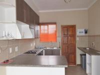 Kitchen - 10 square meters of property in Mooikloof Ridge