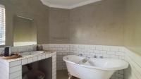 Bathroom 1 - 8 square meters of property in Eldoraigne