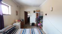 Bed Room 1 - 17 square meters of property in Kraaifontein