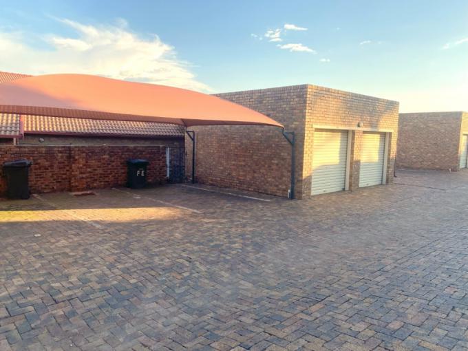 2 Bedroom Simplex for Sale For Sale in Highveld - MR618093