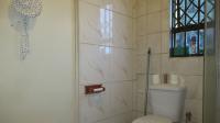 Bathroom 1 - 5 square meters of property in Glen Ridge (Gauteng - West)