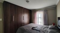 Main Bedroom - 16 square meters of property in Crystal Park